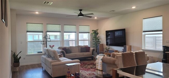Building Photo - 716 Leeward Pass