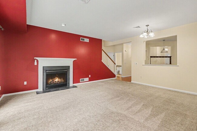 Building Photo - 645 Springhouse Ln