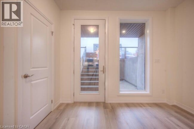 Building Photo - 261 Woodbine Ave