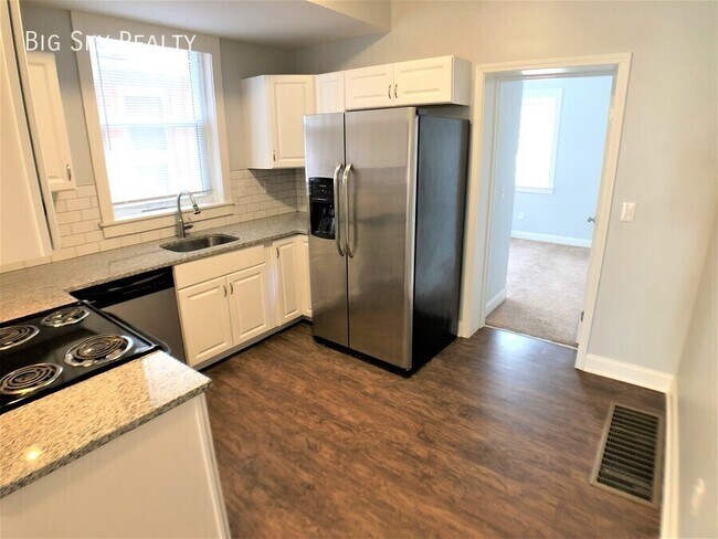 Building Photo - 71 E Gates St