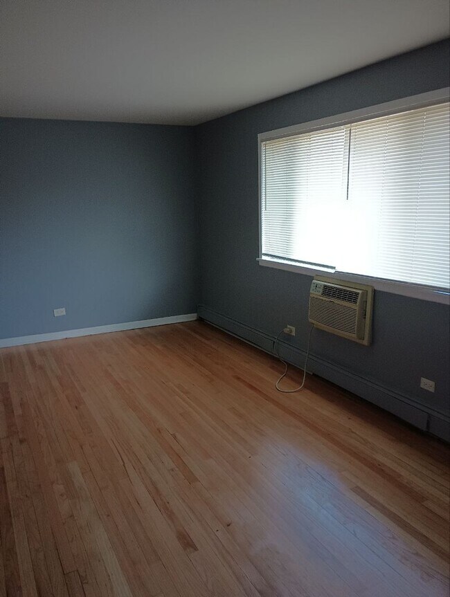 Foto del edificio - 7909 S Greenwood Ave