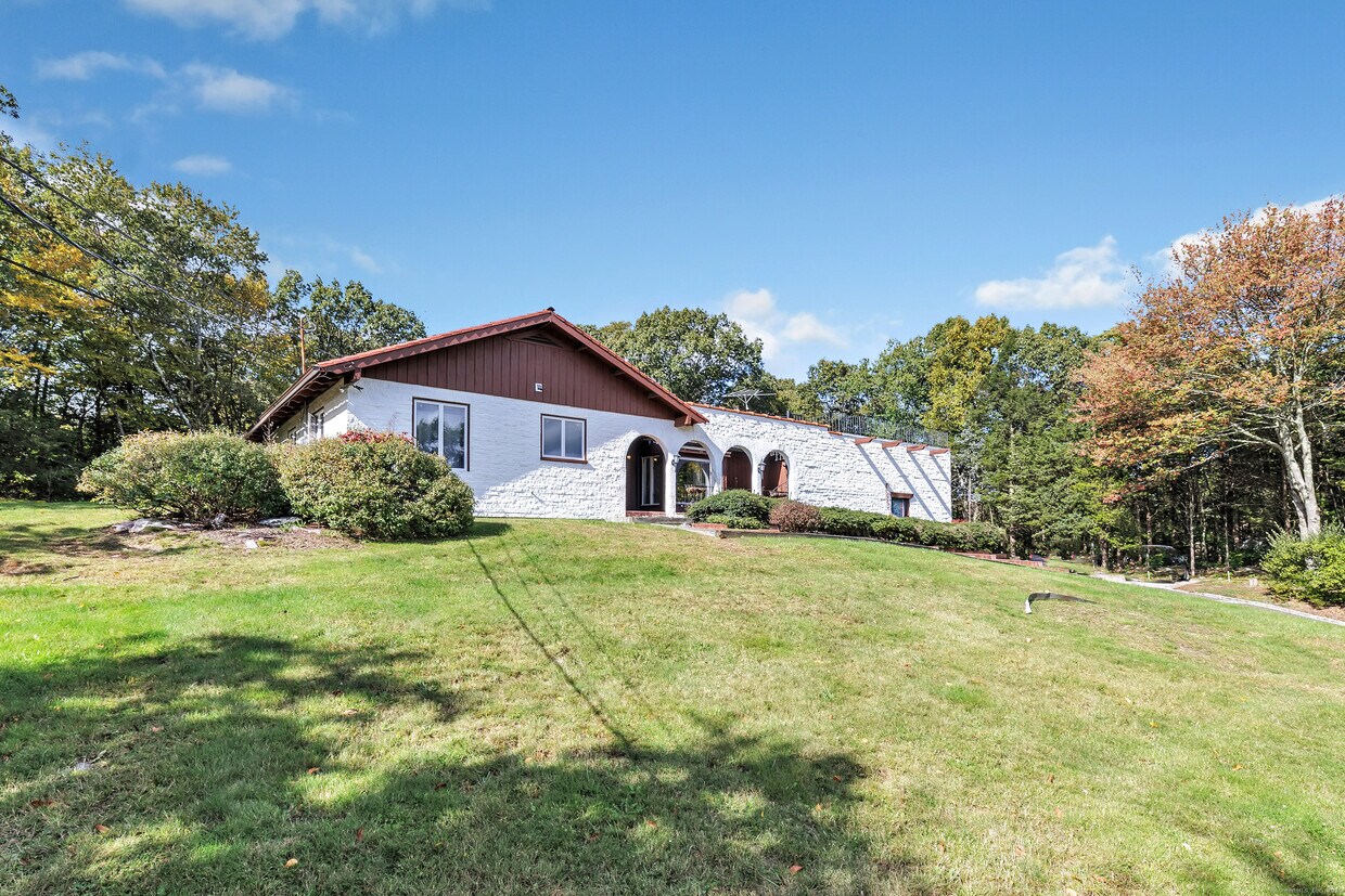 Foto principal - 48 Tower Ln