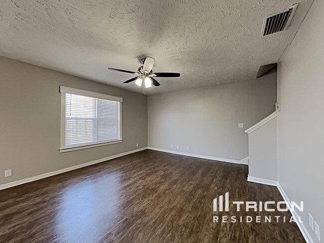 Building Photo - 5018 Nina Marie Ave
