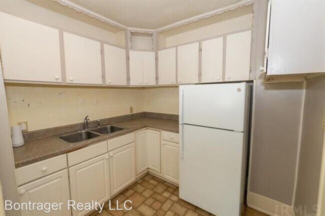 Building Photo - 3 br, 1 bath House - 927 Tipton Street