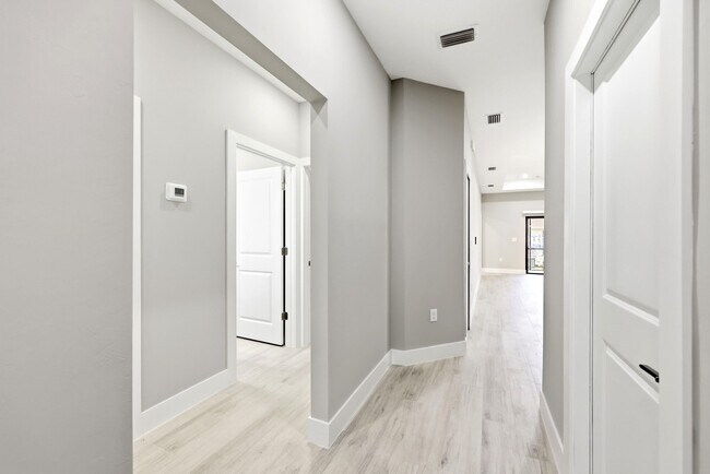 Foto del edificio - 4700-4702-4702 22nd St SW