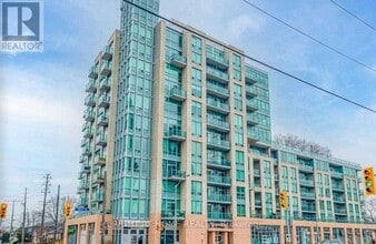Building Photo - 3391 Bloor St W