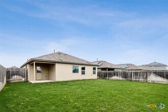 Building Photo - 225 Escondido Cir