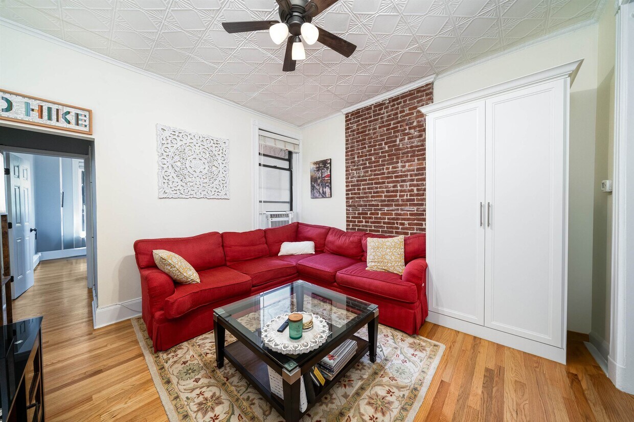 Foto principal - 839 Willow Ave