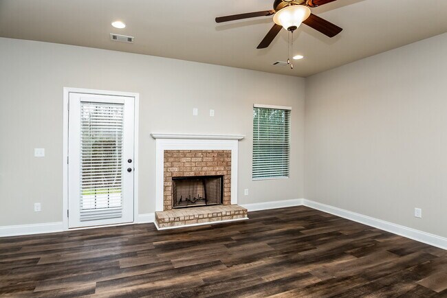 Foto del edificio - 1161 Pebble Ridge Dr