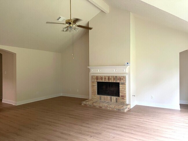 Building Photo - Gorgeous Custom One Story - get away from ...