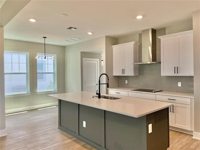 Building Photo - 13782 Grignard Aly
