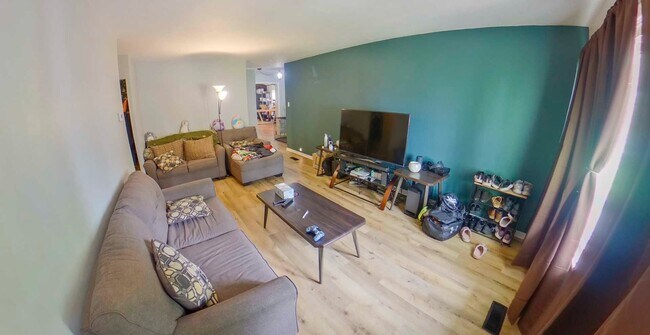 Foto del edificio - 3D Tour Available - Gorgeous Farmhouse Rem...