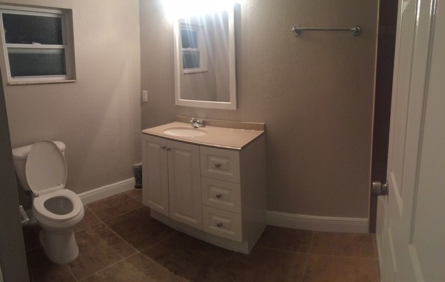 Bathroom - 6682 5th Ave N