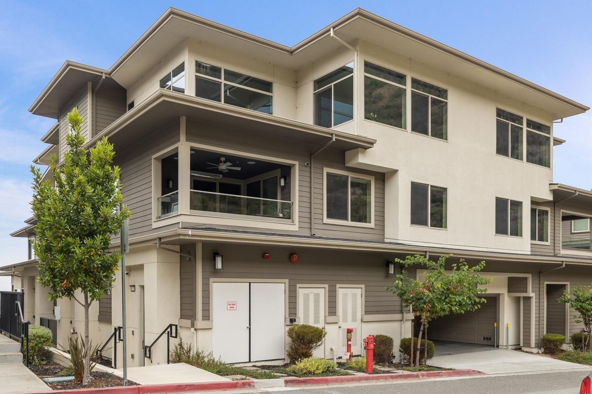 Foto principal - 6733 Skyview Dr