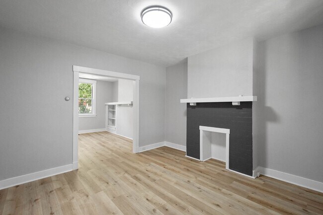 Building Photo - Stunning 3 bedroom home in Carrick availab...