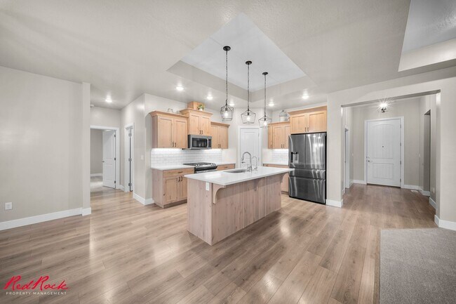 Foto del edificio - Modern 5 Bedroom Home in Cedar City!