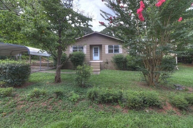 Building Photo - 1446 Arnold St
