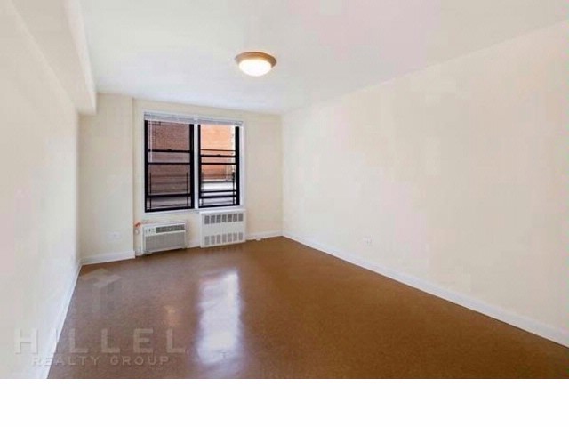 Primary Photo - 46-21 Colden St
