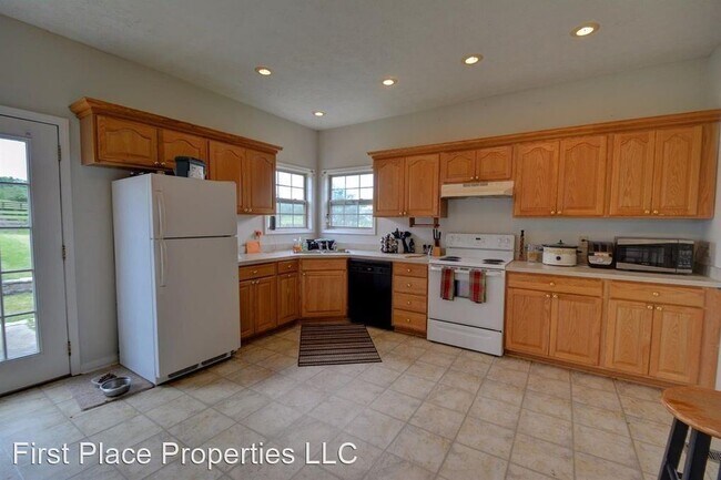Building Photo - 3 br, 2.5 bath House - 3081 Cummins Ferry
