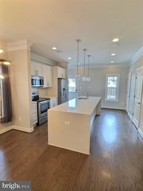 Foto del edificio - 2179 Half Moon Pl NE