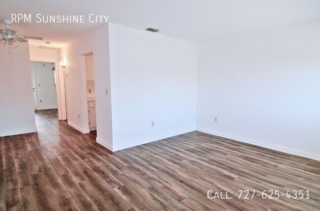 Foto del edificio - 8075 112th St N
