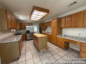 Foto del edificio - 1236 E Live Oak Rd