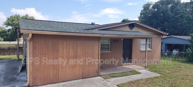 Building Photo - 3701 Anna Dr