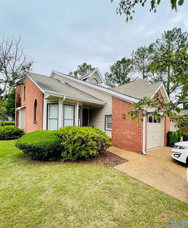 Building Photo - 10006 Meredith Ln SE
