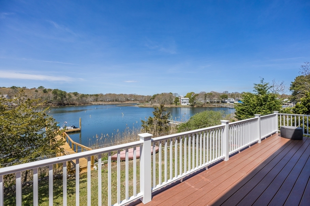 Foto principal - 235 Edgewater Dr W