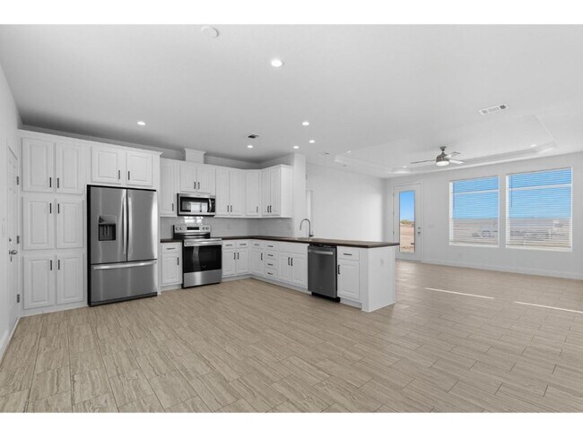 Foto del edificio - 3301 S Goldfield Rd