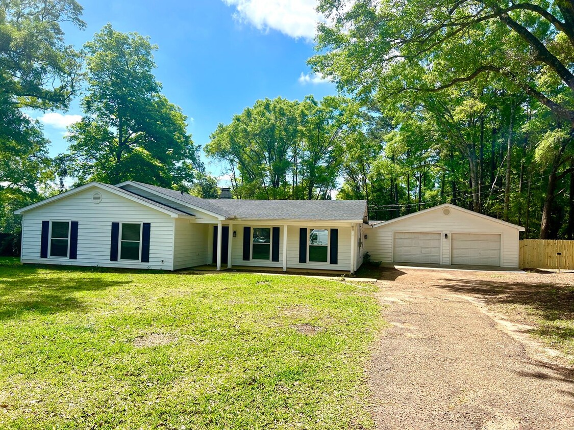 Primary Photo - Updated 4/2 in Semmes with Dbl Garage