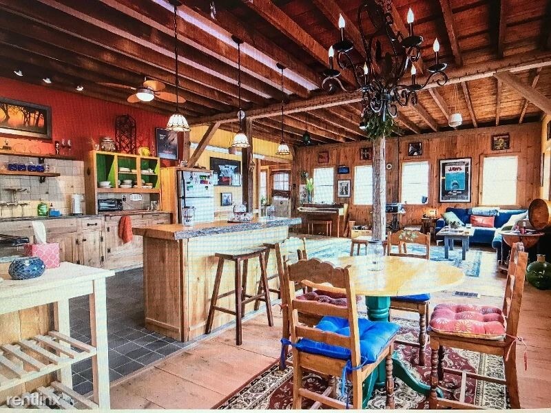Foto principal - 2 br, 1 bath Apartment - 451 Main St S