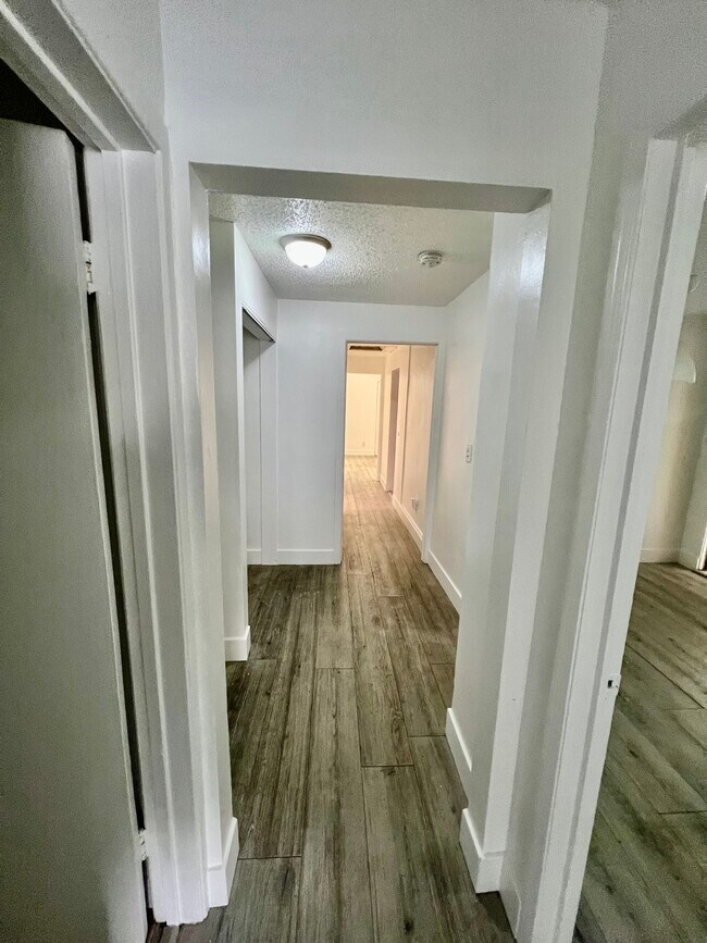 HALLWAY - 1853 W Adams Blvd
