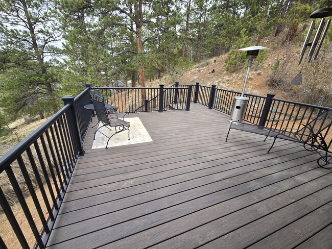 Building Photo - 2033 Rampart Range Rd