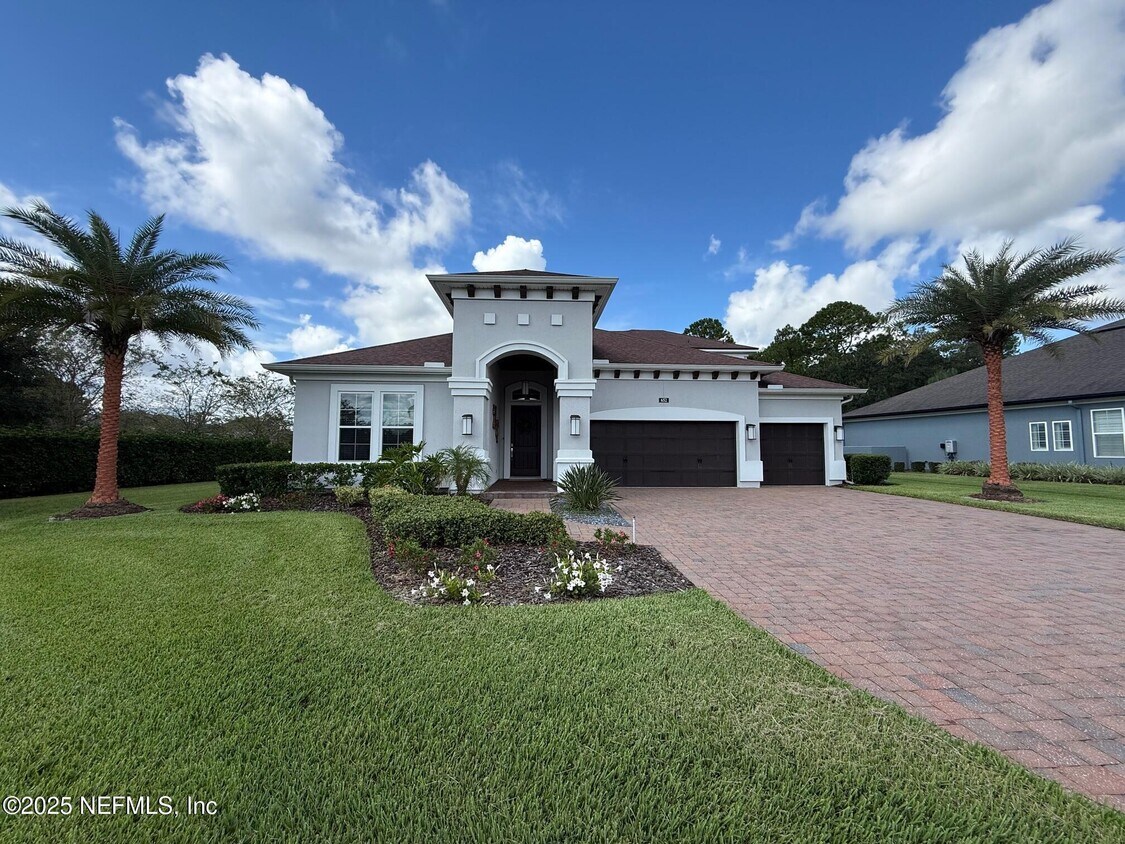 Foto principal - 652 Bronson Pkwy