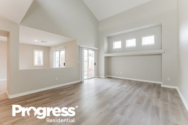 Building Photo - 5610 Nimes Ave