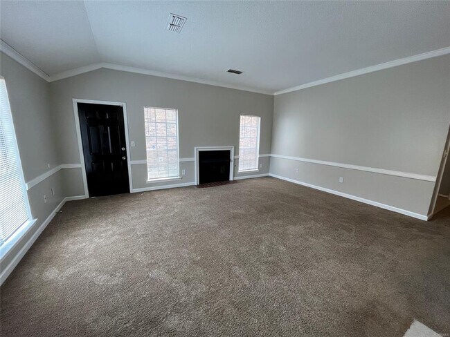 Building Photo - 6008 Neill Dr