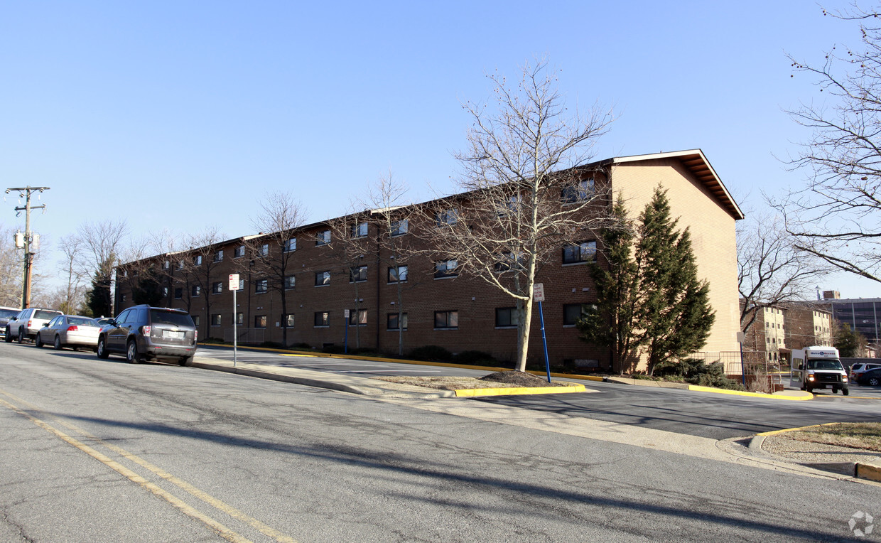 Building Photo - Rosedale Manor