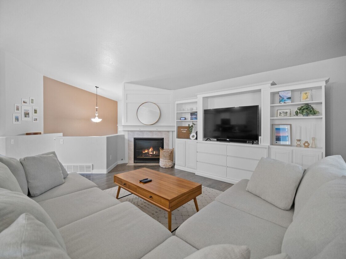 Foto principal - Bright & Comfortable 3 Bedroom Home