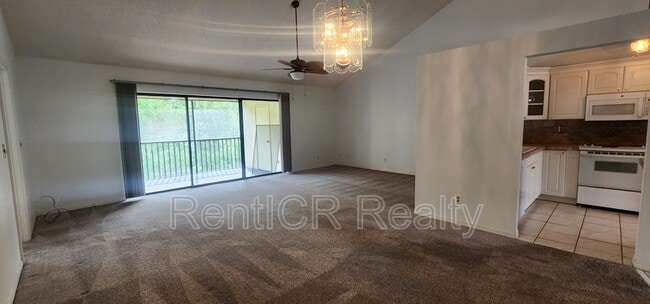 Foto del edificio - 1801 E Lake Rd S