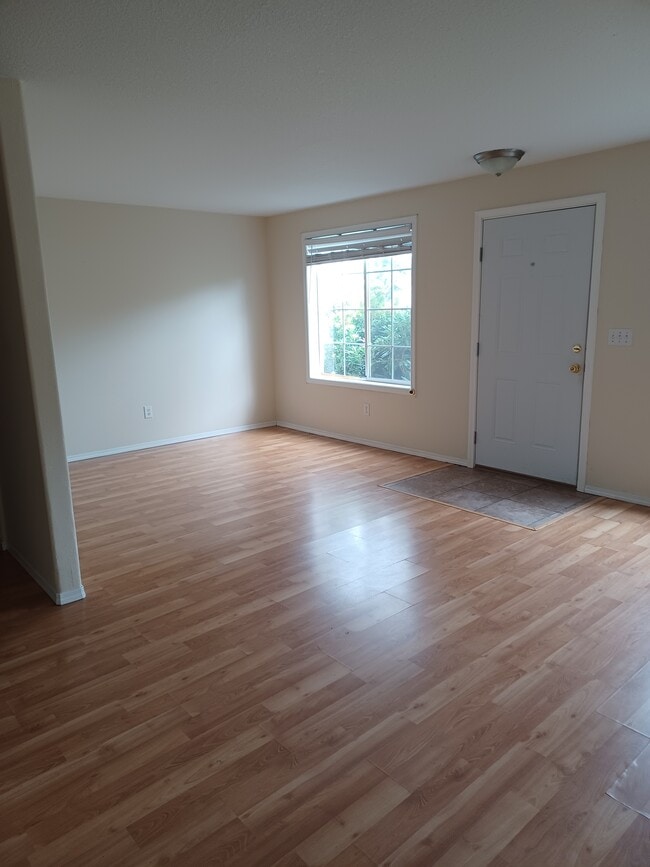 Foto del edificio - 18250 SE Ash St