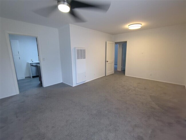 Building Photo - 1449 Nash St