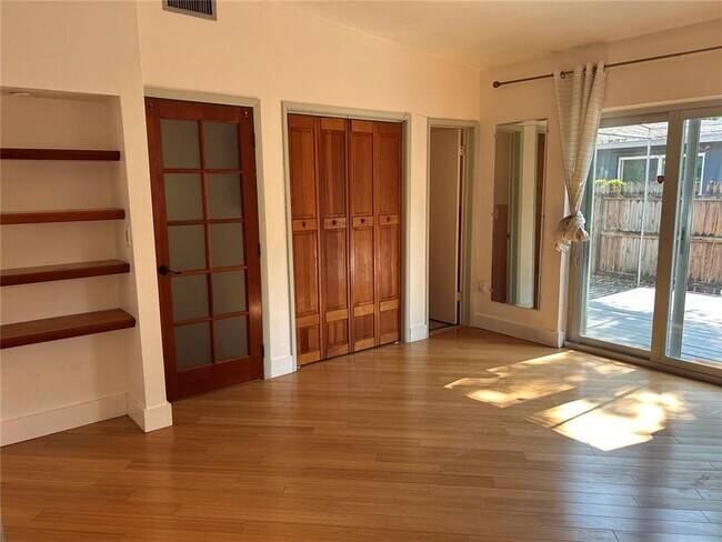 Foto del edificio - 1601 SW 10th St