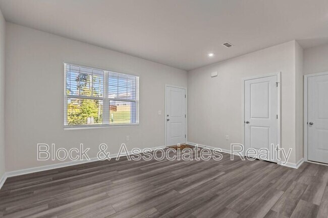 Foto del edificio - 1448 Heron Pond St