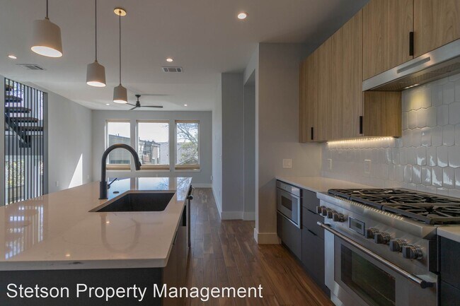 Foto del edificio - 4 br, 4 bath House - 2901 Oak Crest Ave Un...