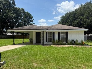 Building Photo - 107 Zilia St