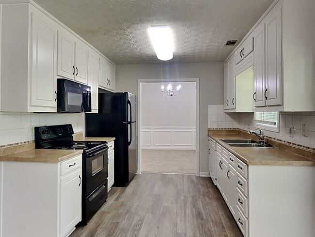 Foto del edificio - 3354 Lynley Mill Ln