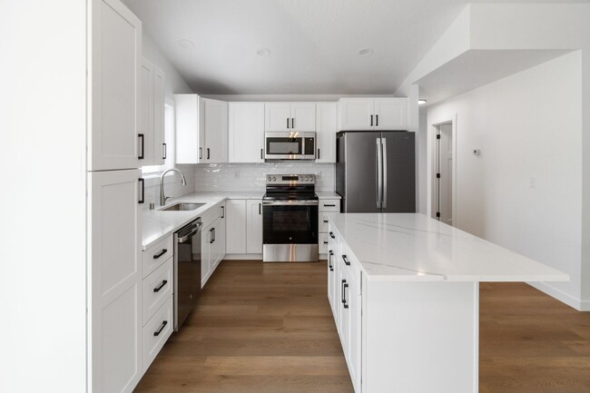 Foto del edificio - Newly Remodeled Single Family Home in Gate...