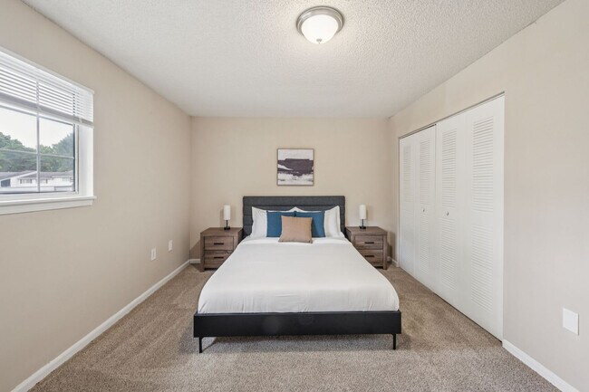 Foto del edificio - 730 Kenridge Pkwy
