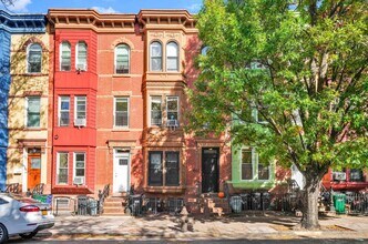 Building Photo - 461 Prospect Ave